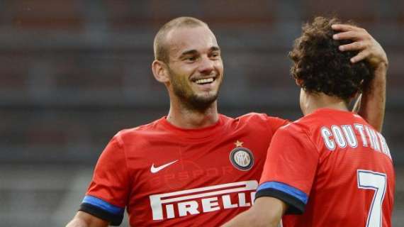 Sneijder: "Riunione tecnica, poi stadio... amala!"