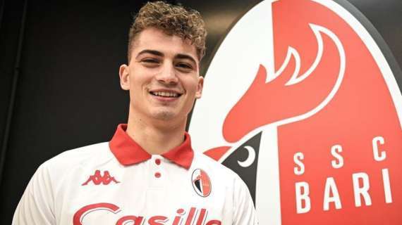 Nicola Amoruso: "Il Bari deve migliorare, Sebastiano Esposito può tornare utile"