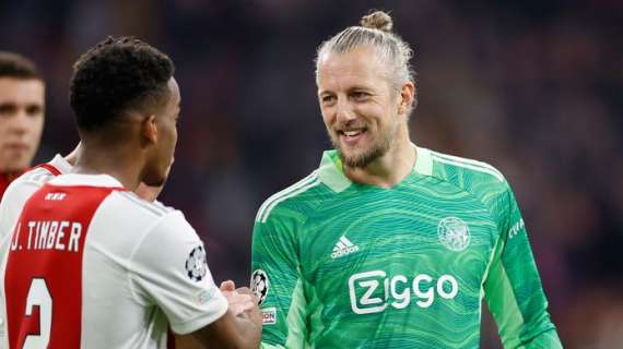 Ajax, da Ten Hag fiducia a Pasveer: "Si sta rivelando un portiere prezioso"