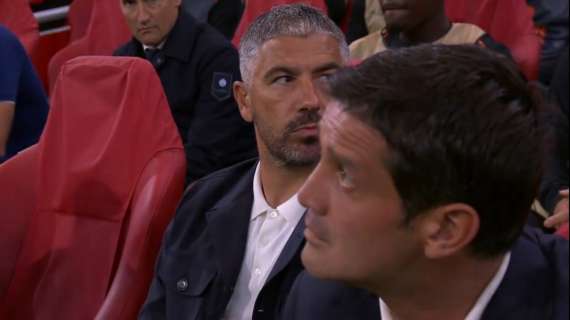 Il 'bucato' con l'Ajax evoca un vecchio slogan pubblicitario: "Igiene sì, fatica no!"