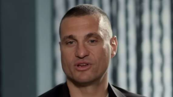 Vidic pensa in grande: "Vorrei allenare il Manchester United. O diventare presidente della Federcalcio serba"
