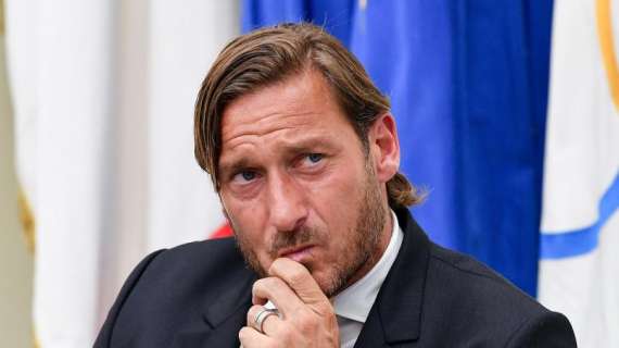 Totti: "Stop a tutto? Danno economico inevitabile, ma qui si parla di salute"