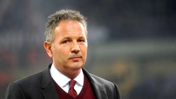 Mihajlovic: "Il mio addio al Milan è una voce priva di fondamento. Le parole di Mancini? Mancano 10 partite"