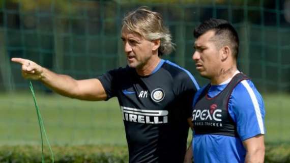 Inter, la probabile: Medel in difesa? Melo in mediana