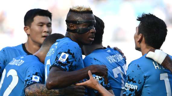 VIDEO - Il Napoli supera la Salernitana, decidono Di Lorenzo e Osimhen: gli highlights del match