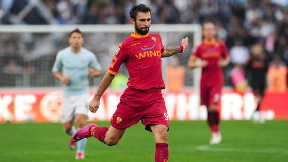 Vucinic si lamenta per il basso stipendio?