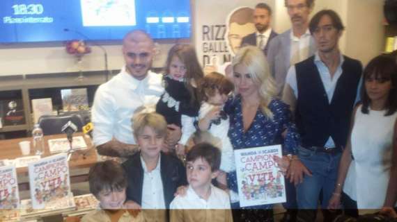 Wanda e il libro, la dedica di Icardi: "Congratulazioni per questo grande lavoro fatto per i più piccoli"