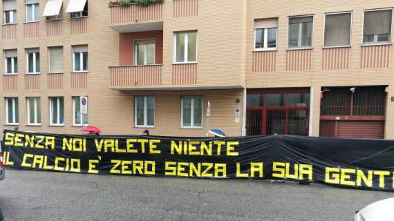 Serie A, oggi assemblea. Protesta dei tifosi della Samp