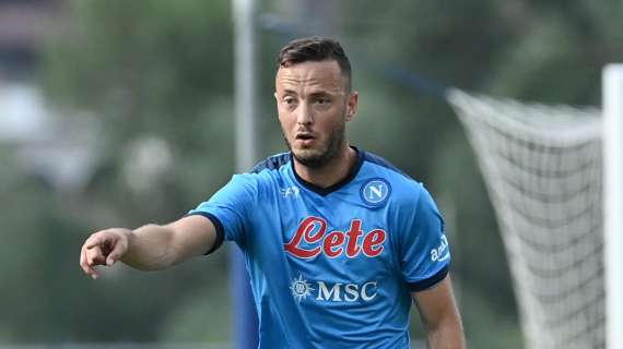 Qui Napoli - Seduta mattutina al KTC: personalizzato in campo per Rrahmani