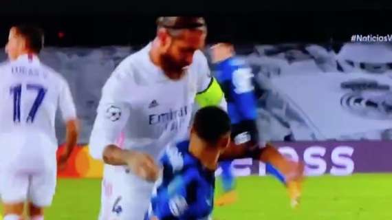 VIDEO - Real Madrid-Inter, scintille Ramos-Hakimi: volano parole grosse da parte dello spagnolo 