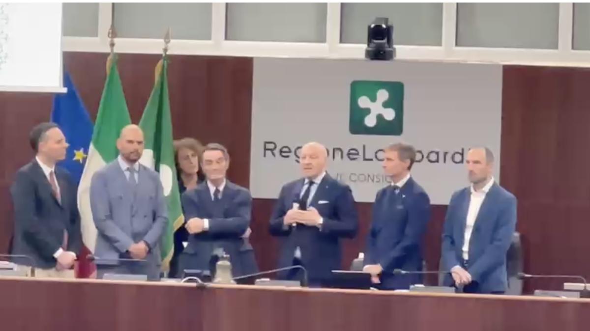 VIDEO - Inter premiata a Palazzo Pirelli, Marotta: "Fortunato a essere qui un anno sì e un anno no"