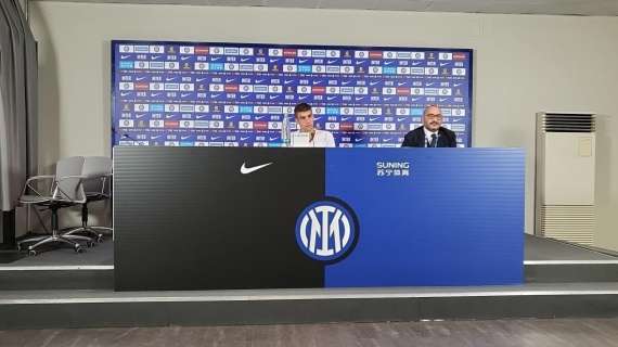 Roma, Mancini in conferenza: "Superiori all'Inter. Il contatto con Dzeko? L'arbitro ha visto così"