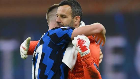 Skriniar stende l'Atalanta, l'Inter esulta sui social: "Siamo belli, che dite?"