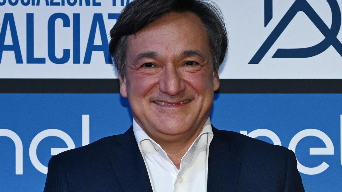 Caressa duro sugli arbitri "Ignoranza giuridica e regole cambiate ogni domenica". Zazzaroni: "C’è confusione"