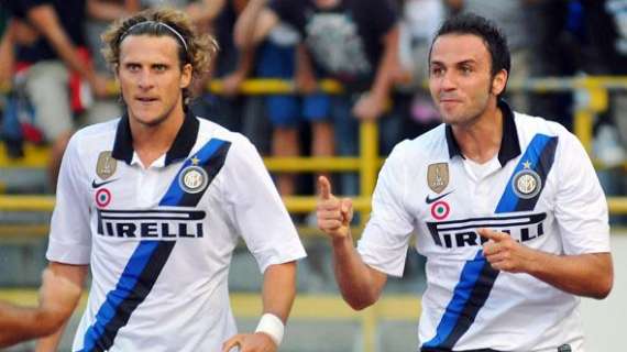 Forlan e Pazzini in coro: "Fiducia a Ranieri. E adesso in Champions..."