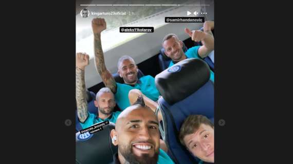 FOTO - Inter verso Parma: i sorrisi di Vidal e compagni