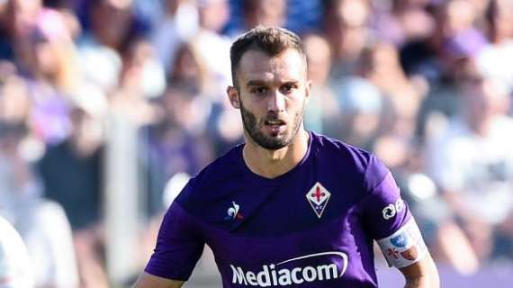Fiorentina, Pezzella: "Gli insulti a Dalbert? Cose che non c'entrano nulla con il calcio"
