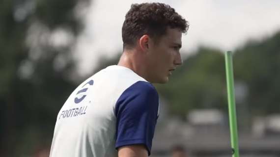 Il Galatasaray pensa a Pavard. Per adesso soltanto contatti esplorativi