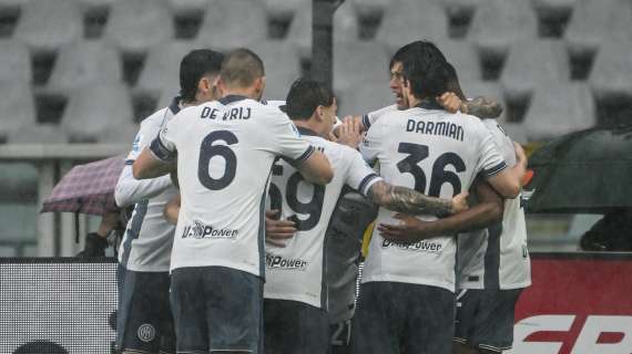 L'Inter ha ancora voglia: 2-0 limpido dei nerazzurri che battono il Torino e mettono un po' di pressione al Napoli