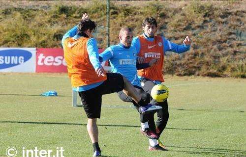 Sneijder in parte con il gruppo. Specifico per Motta