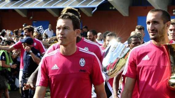 Lichsteiner, il cardiologo avverte: "Per legge devono passare 6 mesi prima che si possa tornare in campo"