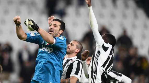 VIDEO - La Juventus regola il Crotone: tutte le immagini