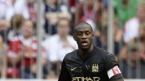 Neville critica Touré: "Non può giocare in un centrocampo a due. Con Mancini era tutto un altro giocatore"