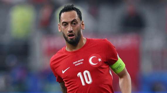 Sky - Stop Calhanoglu, aggiornamenti Inter-Turchia: il giocatore dovrebbe restare con la Nazionale fino a martedì