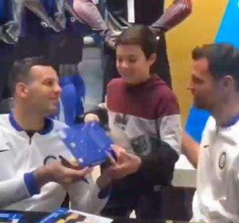 Handanovic e Padelli all'Inter Store Milano: foto e autografi per i tifosi 