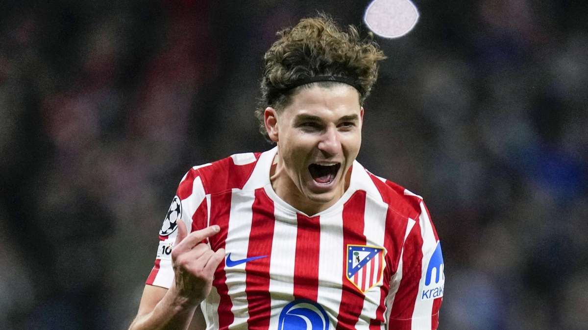 Atletico Madrid, no ai 150 milioni per Julian Alvarez e ironia sui social contro il Real