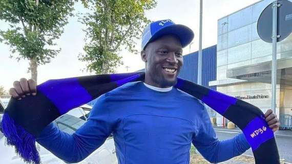 Lukaku-Inter, arrivate le firme: "Sono troppo contento". La prima giornata del Big Rom 2.0 nerazzurro