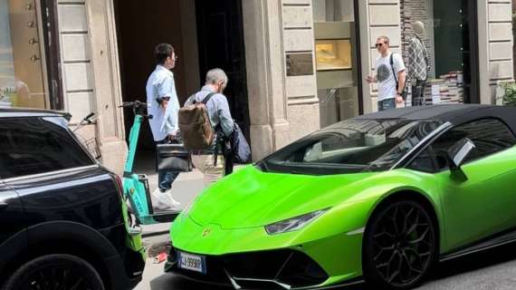 Zhang, qualche ora di svago in centro a Milano