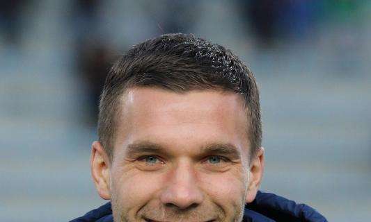 Podolski si esalta col Barça: "Questi tre chi li ferma?"