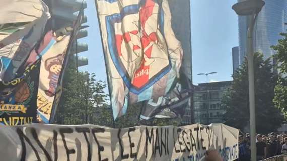 Curva Nord in protesta contro l'Inter: "Avete le mani legate? Però a sponsor, parenti e agenzie i ticket li riservate"