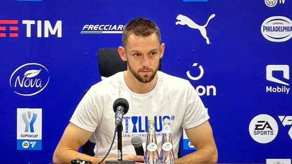 De Vrij in conferenza: "Lautaro straordinario, è cresciuto come uomo e come leader"