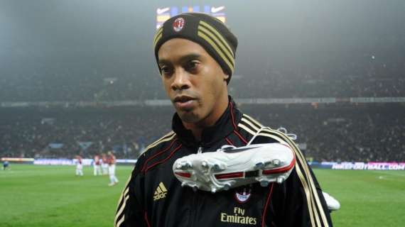 Ronaldinho: "Milan e Inter in lotta per lo scudetto? Mai dire mai. Al derby conta solo battere i nerazzurri"