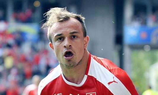 Roma su Shaqiri, Hughes: "Vogliamo resti con noi"