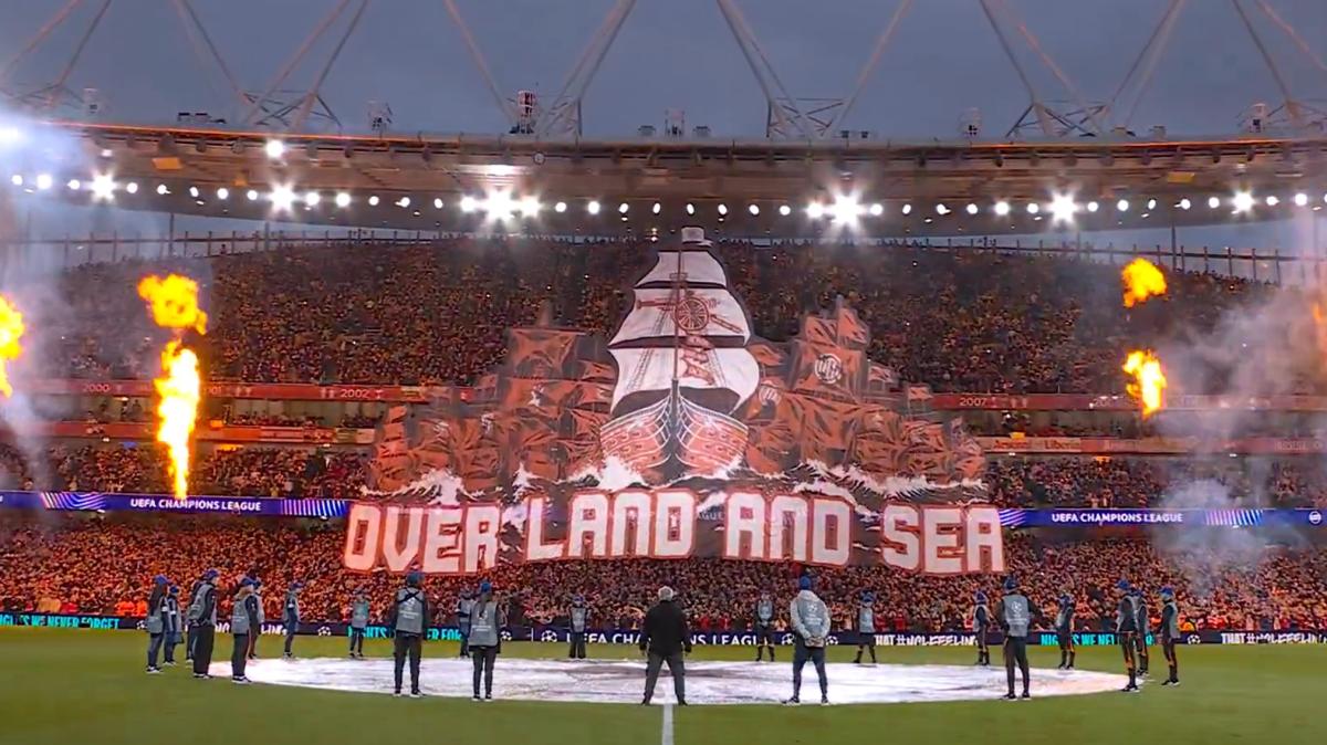 'Over land and sea': nella coreografia dell'Emirates Stadium anche... l'Inter