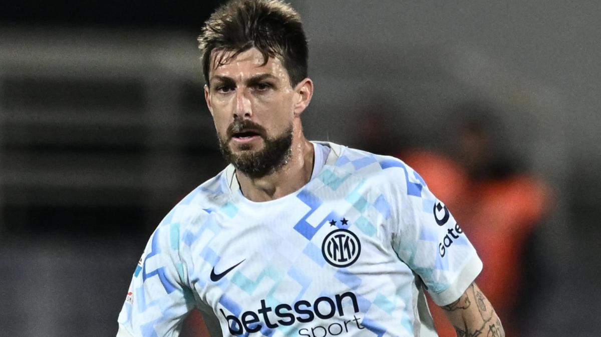 Sky - Inter-Roma, difesa da ridisegnare per Chivu: Acerbi favorito su De Vrij per guidare la linea a 3