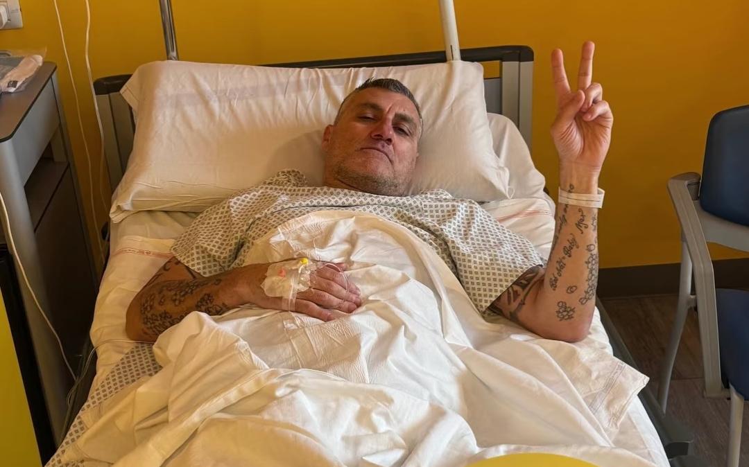 Vieri, foto da un letto d'ospedale. Ma era un intervento programmato