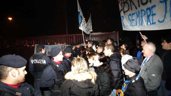 Piazza Cairoli si scalda per la finale