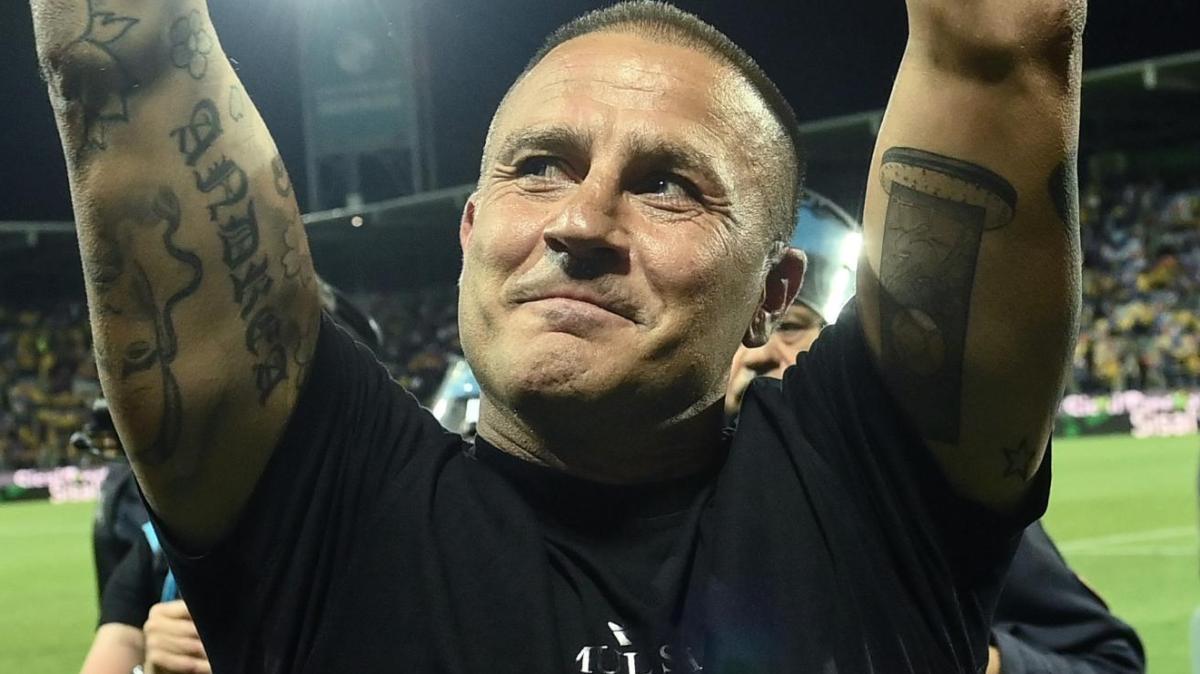 Cannavaro: "Scudetto al Napoli, anzi no: per scaramanzia dico Inter. Chivu? Mica faceva il salumiere! E sulla Supercoppa..."