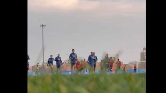 VIDEO - Primo allenamento per l'Inter al Riyadh Club: le immagini. Poi un clinic per Dimarco e Barella