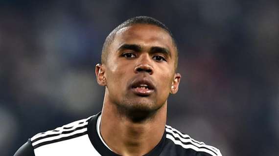 Douglas Costa: "Scontro Conte-Agnelli? Non mi piace entrarci, ma da fuori è bello da vedere"