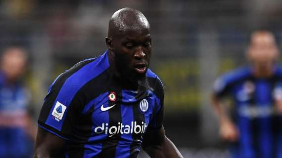 CdS - Lukaku rischia un mese di stop: inutile rischiare, nel mirino Roma e Barça
