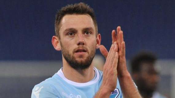 Blitz di Sabatini, è fatta per De Vrij. Il difensore ha confermato gli accordi, battuti Barça e Man City