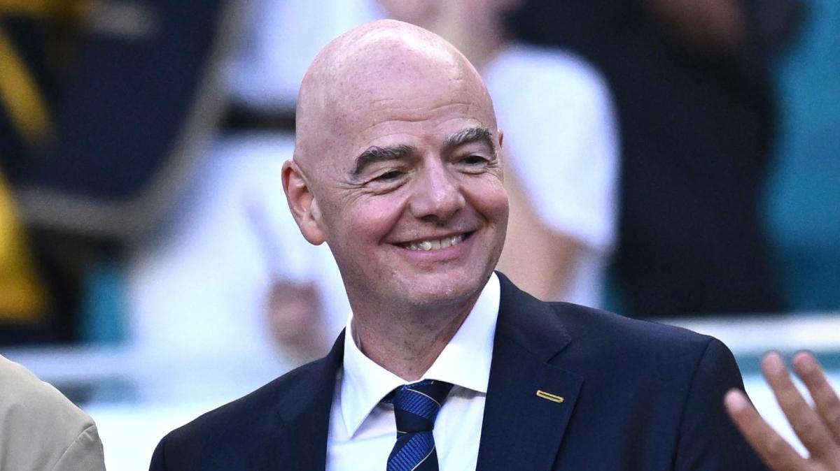 La FIFA prepara la rivoluzione del calciomercato: nei prossimi mesi può arrivare la riforma