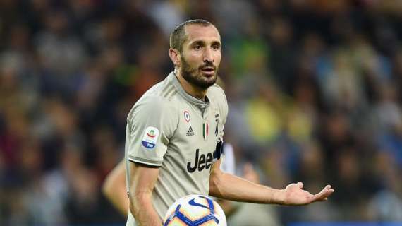 Lo United espugna l'Allianz Stadium e Mou esulta a modo suo. Chiellini: "Non mi sono accorto di nulla"