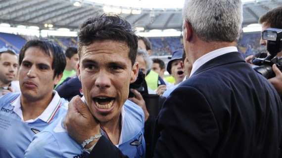 Inter su Hernanes? Lui replica così: "Lazio nel cuore"