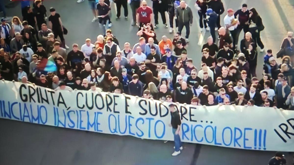 Il tifo nerazzurro sempre più vicino alla squadra: "Grinta, cuore e sudore. Vinciamo insieme questo tricolore"